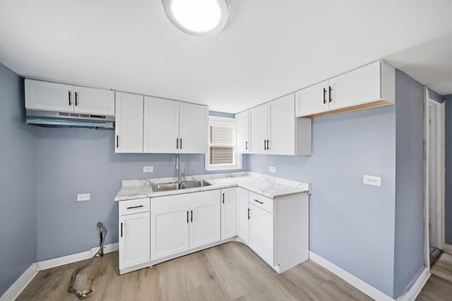 11317 S Carpenter Street, Chicago, IL 60643