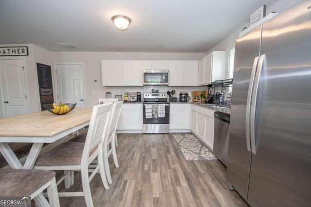 225 Fox Chase Way, Hogansville, GA 30230