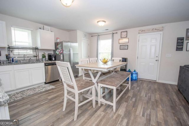 225 Fox Chase Way, Hogansville, GA 30230