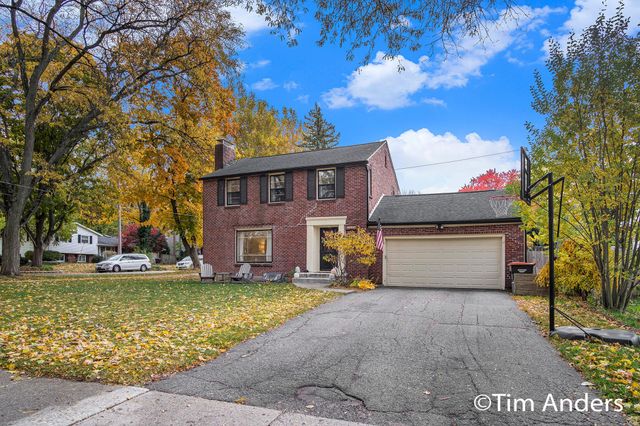 2324 Estelle Drive Se, East Grand Rapids, MI 49506