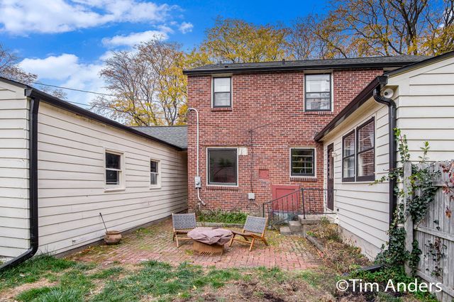 2324 Estelle Drive Se, East Grand Rapids, MI 49506