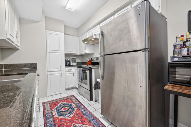 4000 Purdue Street 102, Houston, TX 77005