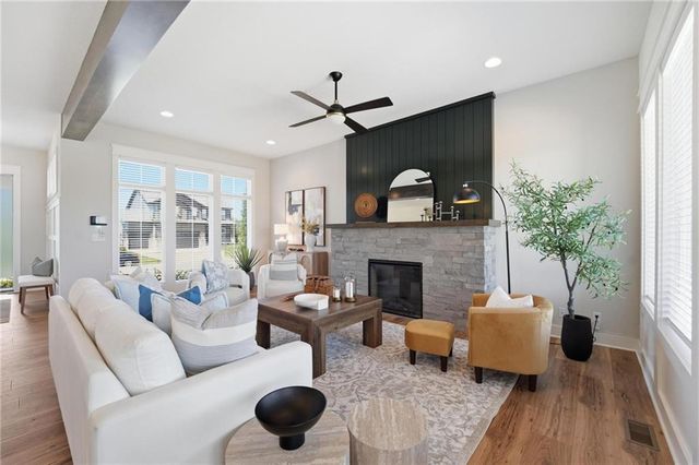 1505 SW Arbormill Terrace, Lee's Summit, MO 64082