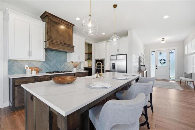 1505 SW Arbormill Terrace, Lee's Summit, MO 64082
