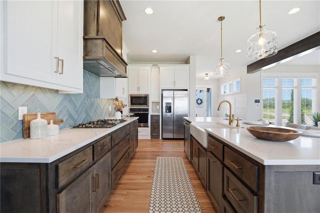 1505 SW Arbormill Terrace, Lee's Summit, MO 64082