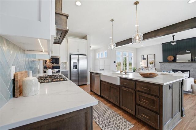 1505 SW Arbormill Terrace, Lee's Summit, MO 64082