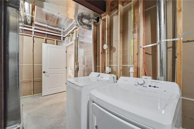 1505 SW Arbormill Terrace, Lee's Summit, MO 64082