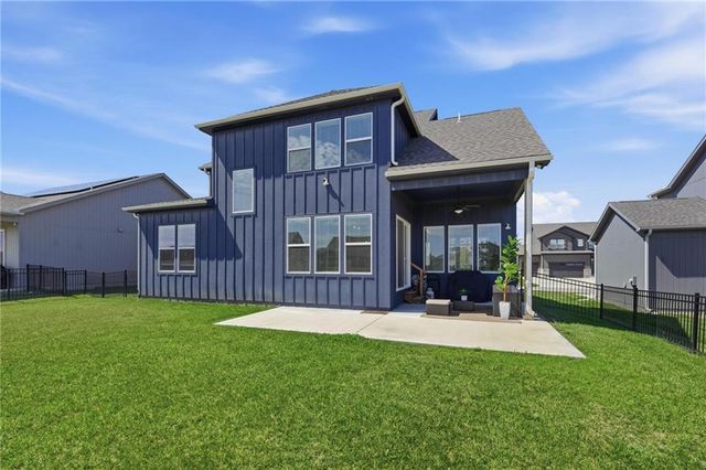 1505 SW Arbormill Terrace, Lee's Summit, MO 64082