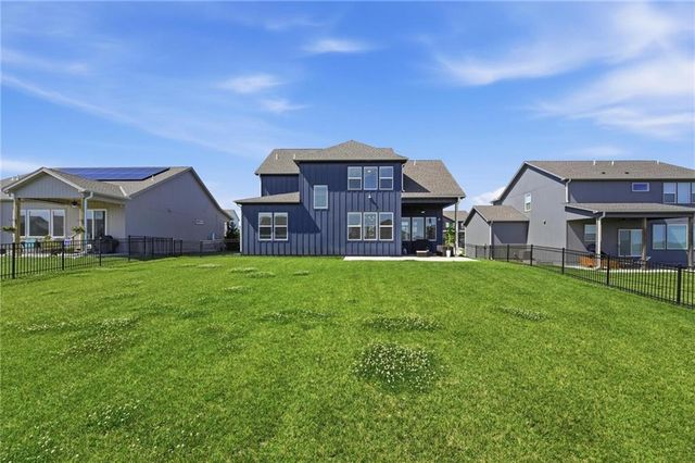 1505 SW Arbormill Terrace, Lee's Summit, MO 64082