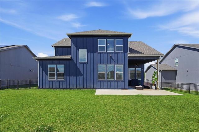 1505 SW Arbormill Terrace, Lee's Summit, MO 64082