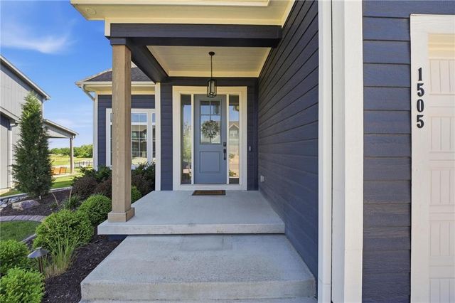 1505 SW Arbormill Terrace, Lee's Summit, MO 64082