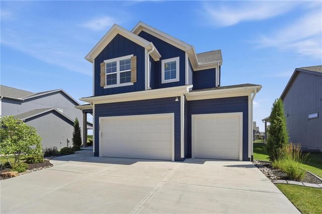 1505 SW Arbormill Terrace, Lee's Summit, MO 64082