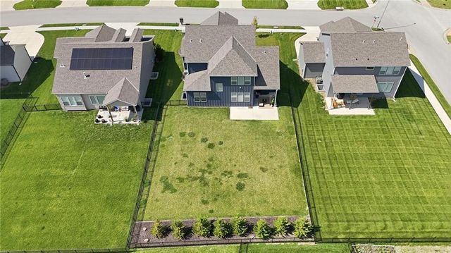 1505 SW Arbormill Terrace, Lee's Summit, MO 64082