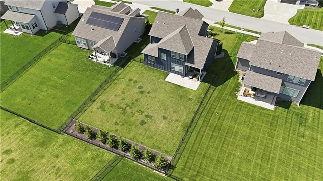 1505 SW Arbormill Terrace, Lee's Summit, MO 64082