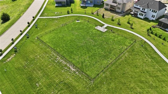 1505 SW Arbormill Terrace, Lee's Summit, MO 64082