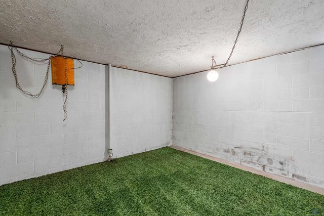 109 E PHILADELPHIA, Rapid City, SD 57701