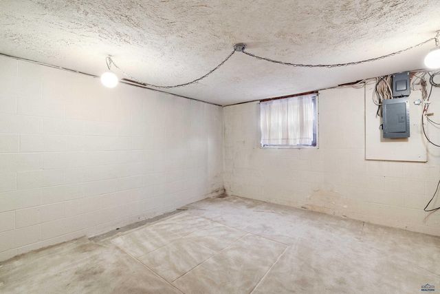 109 E PHILADELPHIA, Rapid City, SD 57701