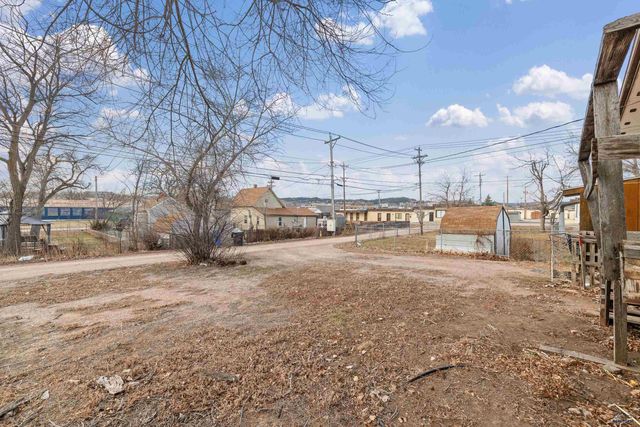 109 E PHILADELPHIA, Rapid City, SD 57701