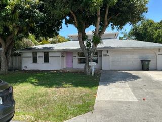 286 NE 24th Court, Boca Raton, FL 33431