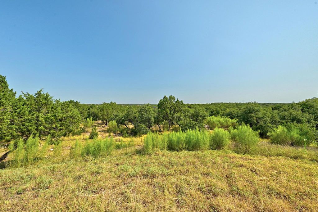 235 Campolina LN, Driftwood, TX 78619