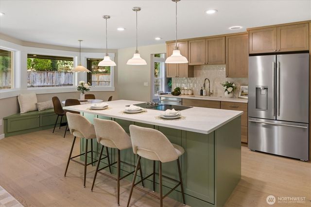 25738 215th Court SE, Maple Valley, WA 98038