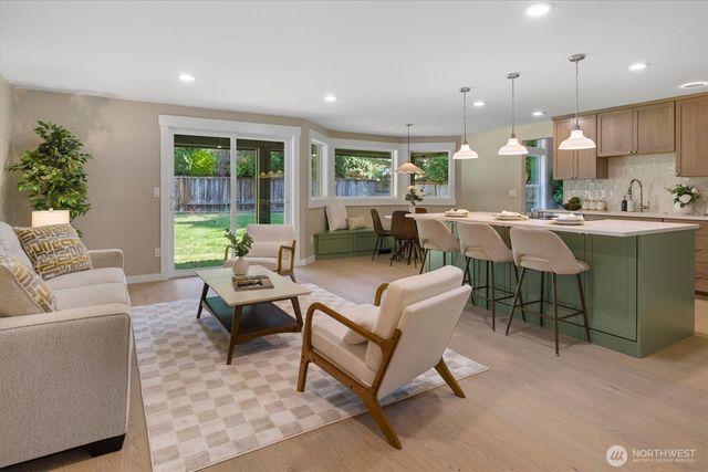 25738 215th Court SE, Maple Valley, WA 98038