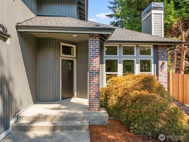 25738 215th Court SE, Maple Valley, WA 98038