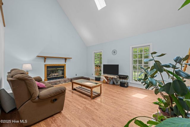 412 Trent Farm Road, New Bern, NC 28562