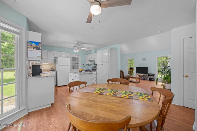 412 Trent Farm Road, New Bern, NC 28562