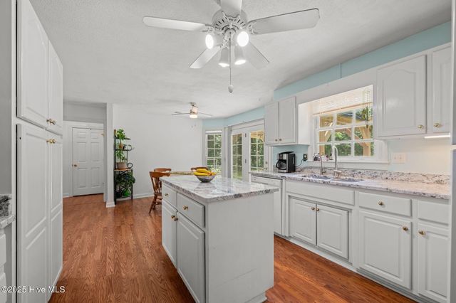 412 Trent Farm Road, New Bern, NC 28562