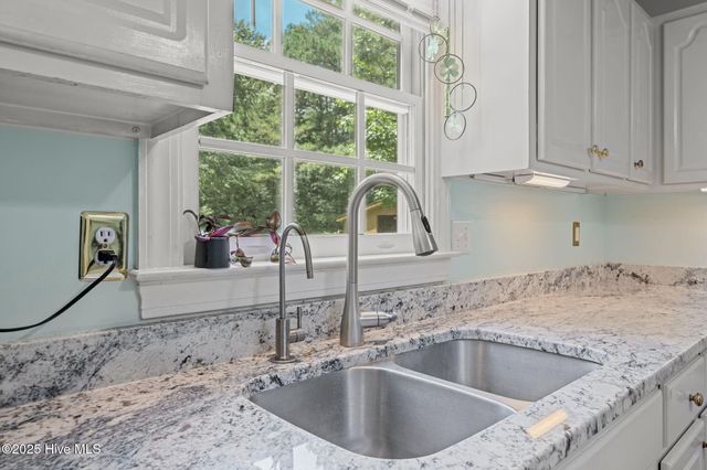 412 Trent Farm Road, New Bern, NC 28562