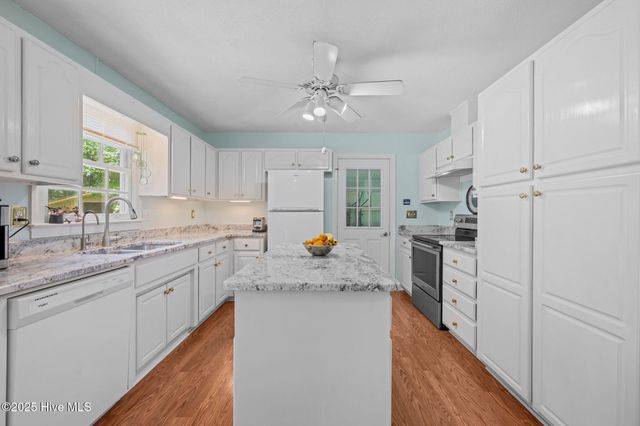 412 Trent Farm Road, New Bern, NC 28562