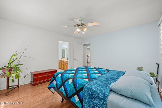 412 Trent Farm Road, New Bern, NC 28562