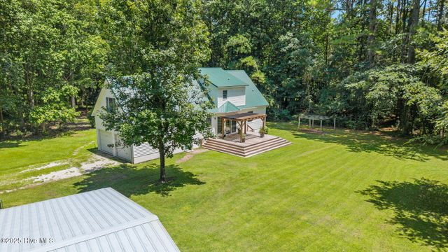 412 Trent Farm Road, New Bern, NC 28562