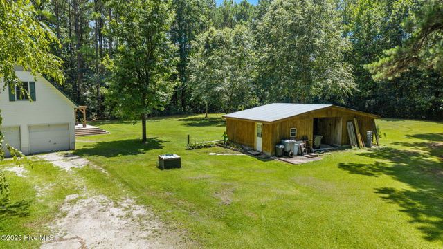 412 Trent Farm Road, New Bern, NC 28562
