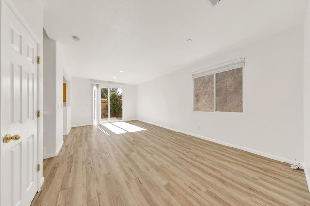 2373 Coffeeberry Rd, West Sacramento, CA 95691