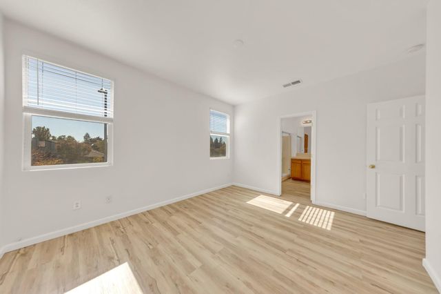 2373 Coffeeberry Rd, West Sacramento, CA 95691