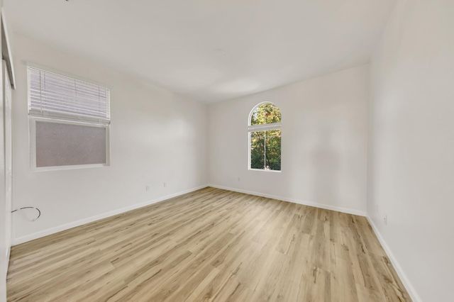 2373 Coffeeberry Rd, West Sacramento, CA 95691