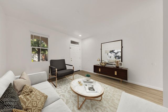 2373 Coffeeberry Rd, West Sacramento, CA 95691