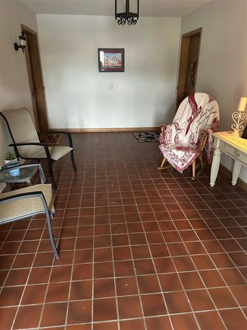 201 N 11th, Frederick, OK 73542