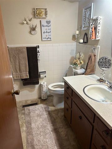 201 N 11th, Frederick, OK 73542