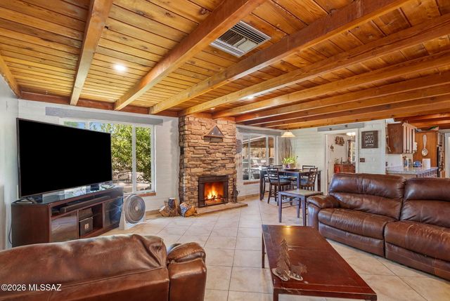 725 S Gollob Road, Tucson, AZ 85710