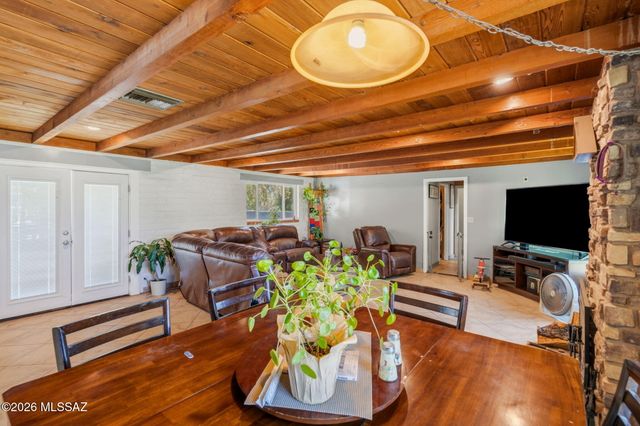 725 S Gollob Road, Tucson, AZ 85710