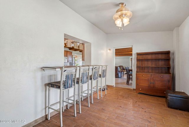 725 S Gollob Road, Tucson, AZ 85710