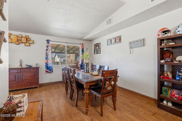 725 S Gollob Road, Tucson, AZ 85710