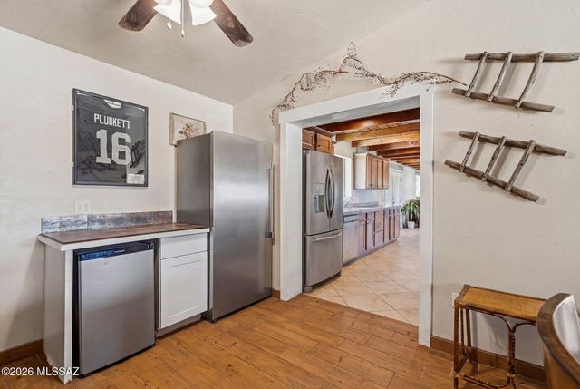 725 S Gollob Road, Tucson, AZ 85710