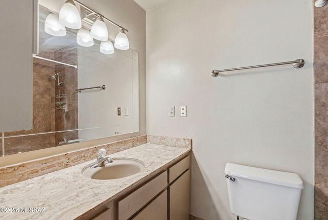 725 S Gollob Road, Tucson, AZ 85710