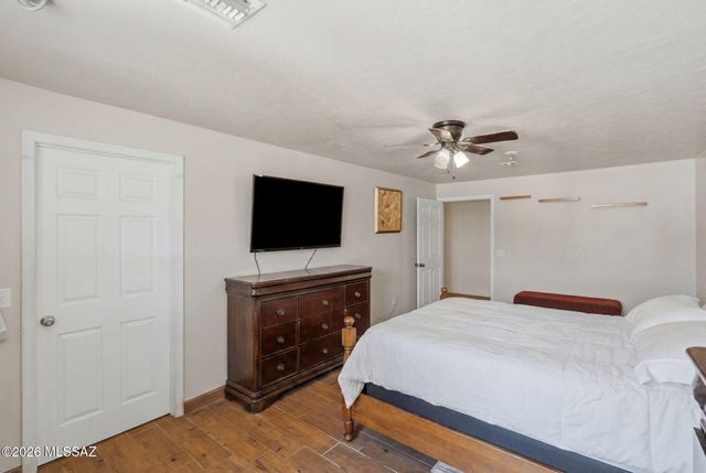 725 S Gollob Road, Tucson, AZ 85710