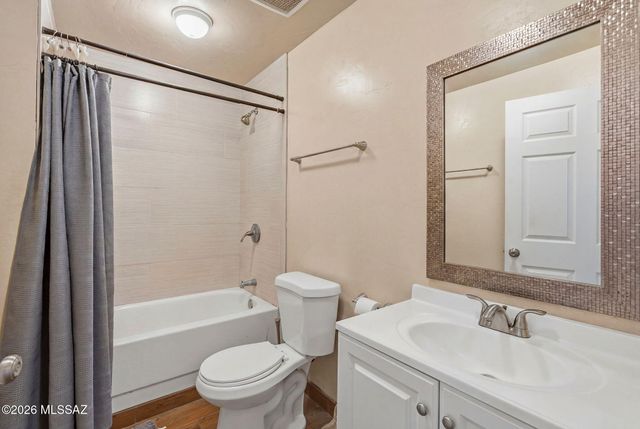 725 S Gollob Road, Tucson, AZ 85710