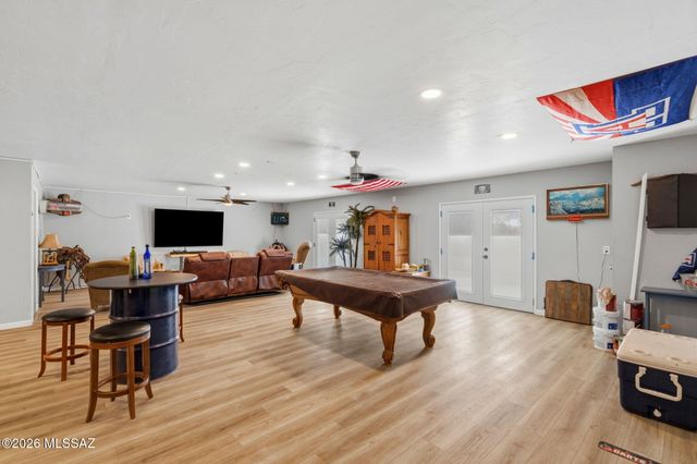 725 S Gollob Road, Tucson, AZ 85710